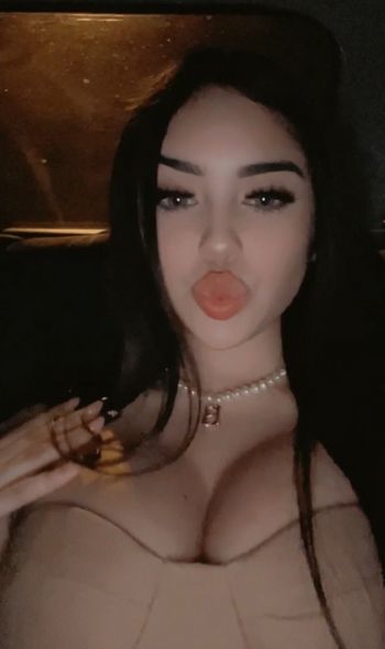 nude queenbri69 posting latina