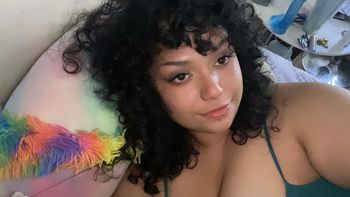 nude queencurls leaking latina