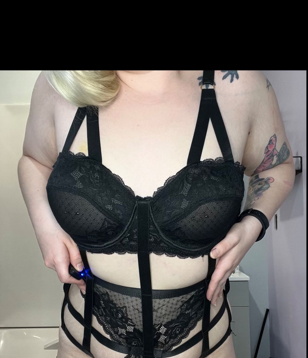 ratqueen69 OnlyFans doing wife