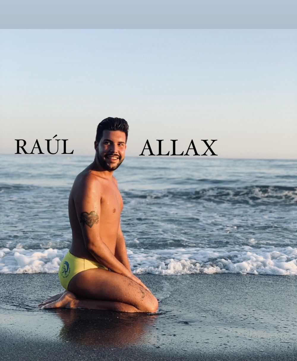 raulallax5 OnlyFans showing public