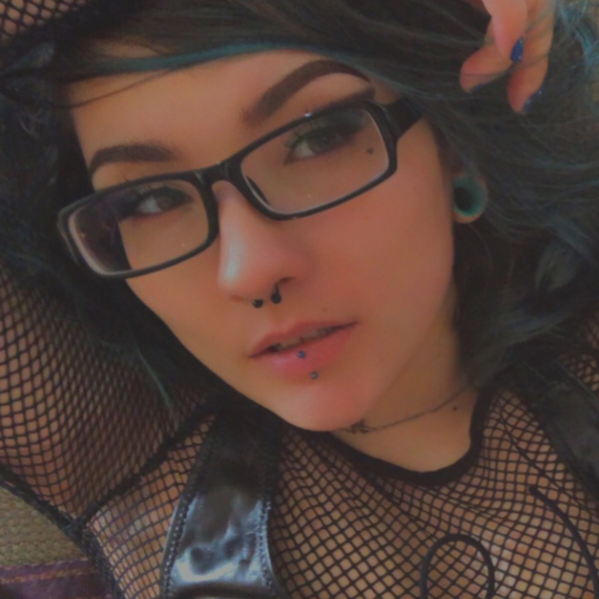nude raventh0rn messaging