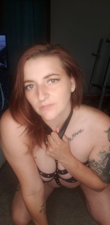 nude redhotmeg doing tattoo