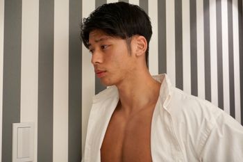 nude reiji_sakurai88 showing male selfie