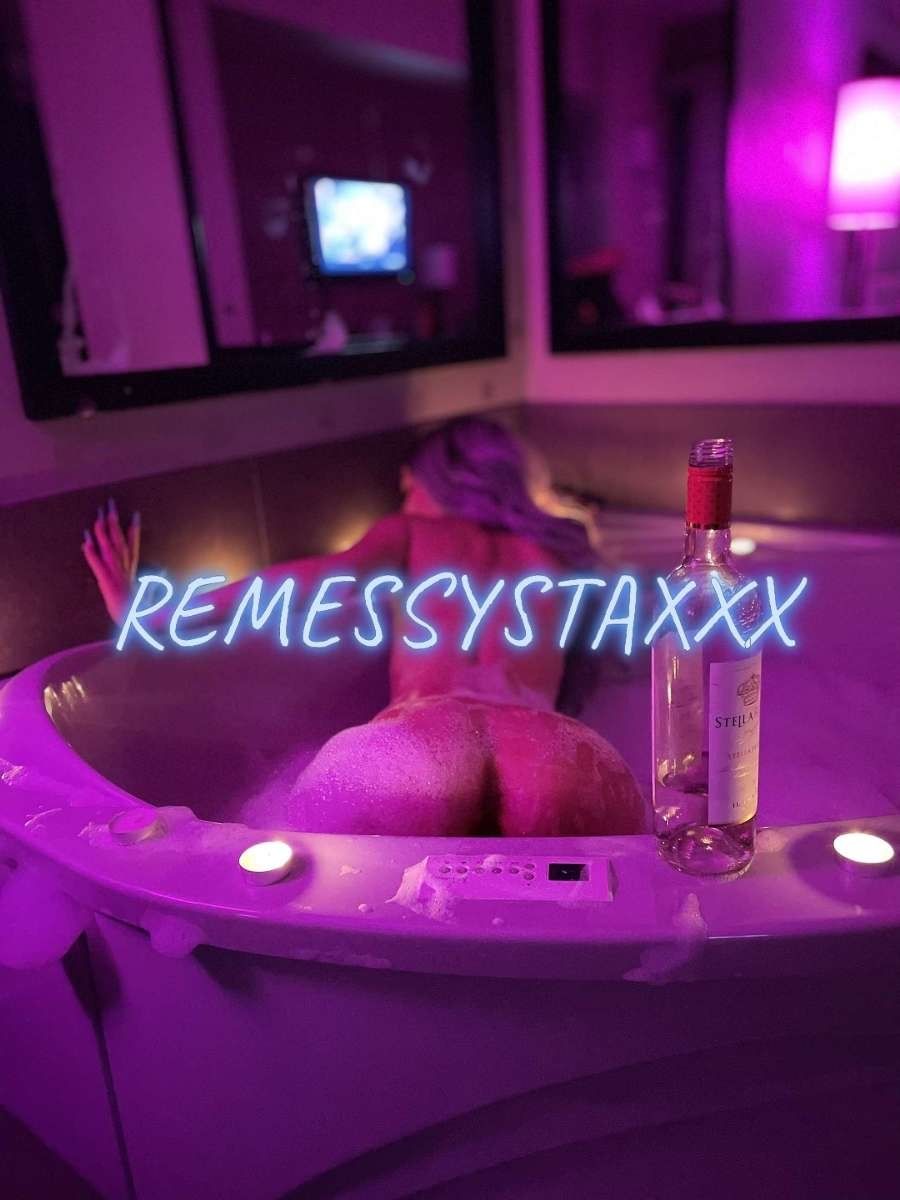 nude remessystaxxx model