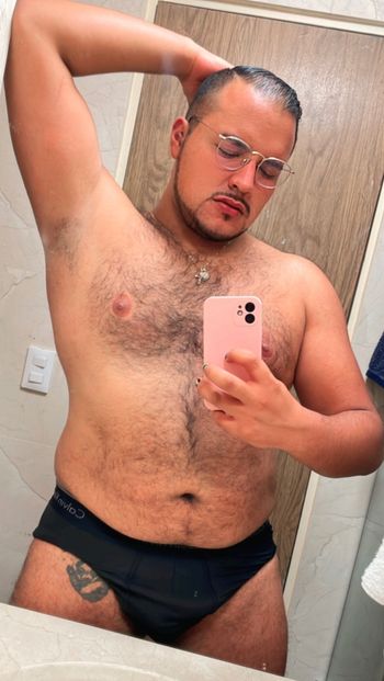 nude richie_bear16 doing mexico selfie