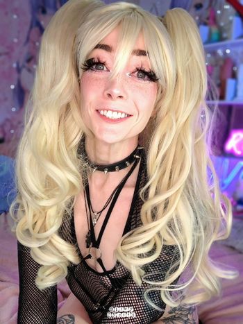 nude rileycyriis recording kinky selfie