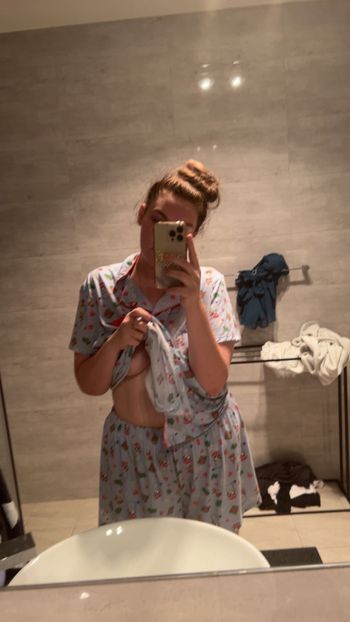 rosiebaby420 OnlyFans Australia selfie