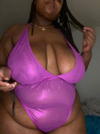 nude roxiirosay posting bbw selfie