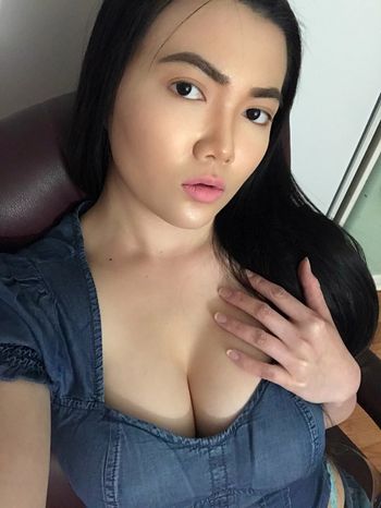 nude roziereign doing asian