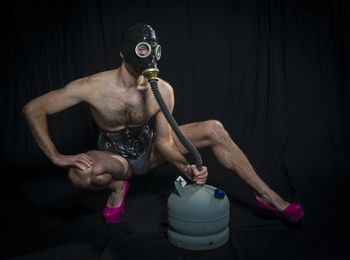 nude rubberdeeds leaking latex