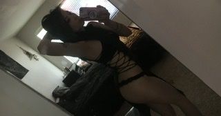 sal3mx OnlyFans showing latina