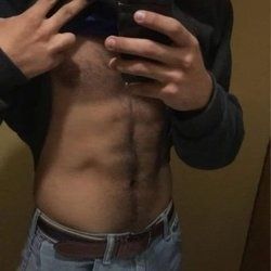 santiagoloret OnlyFans latina selfie