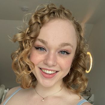 nude sarah-xxx doing netherlands selfie