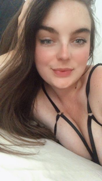 nude sarah_osh recording messaging selfie