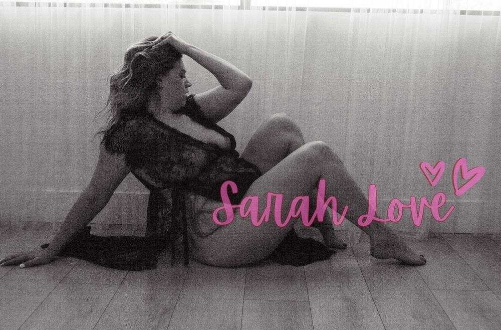 sarahlovesenm OnlyFans doing custom content