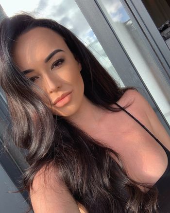 nude sarahwiddowson showing cfnm selfie