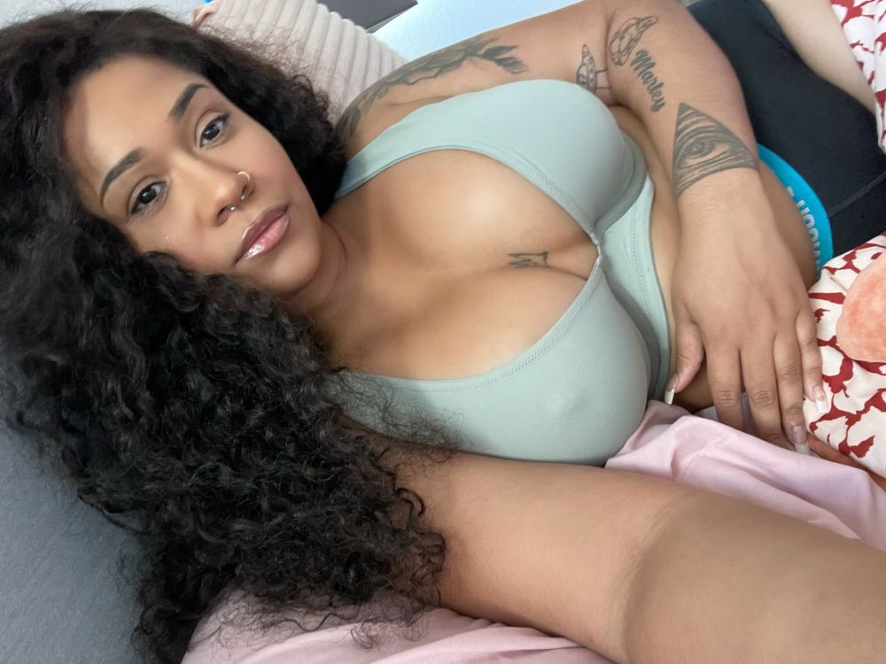 sateeva OnlyFans recording submissive