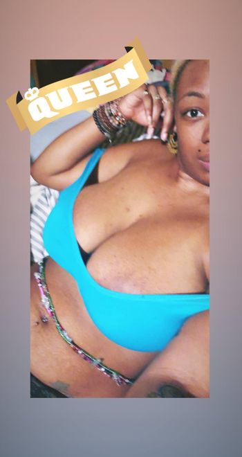 nude saucy_caramel doing findom