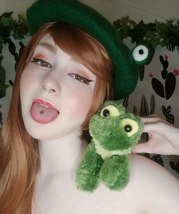 nude scentedfroggy doing latina selfie