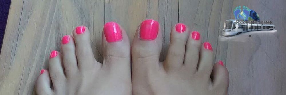 nude scholls_dr feet