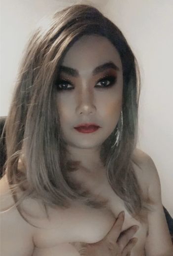 nude sexycrossdresser leaking asian selfie