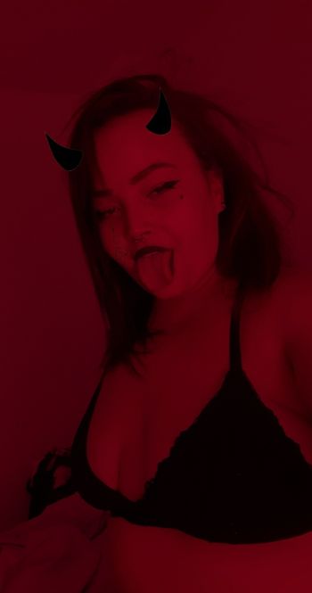 sexywitchh OnlyFans squirt