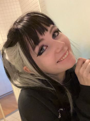 nude shadowofcosplay doing custom content selfie