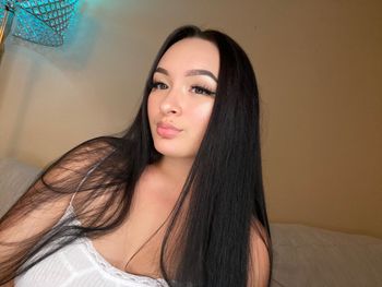 nude shaelalashae posting asian selfie