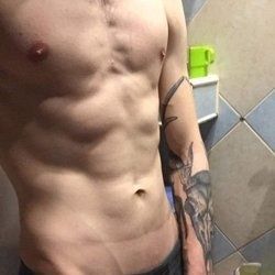 nude shane69bennettfree doing big dick selfie