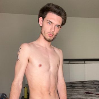 nude shanesvip showing white selfie