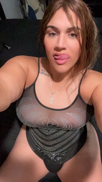 nude shiroyal69 showing hispanic selfie