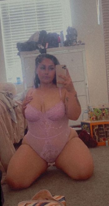 nude shnoneybabe showing white selfie