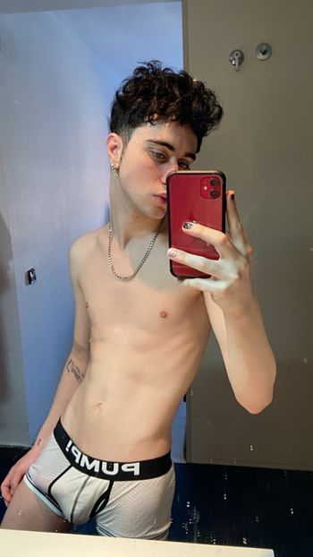 nude silverboyxcess posting male