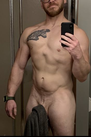 nude skipstheyetifree leaking dick rating selfie