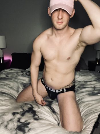 skyfall13 OnlyFans male selfie