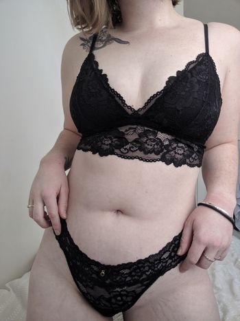 softlilree OnlyFans submissive selfie