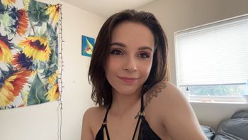 nude sparklygarbagee posting nude selfie