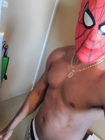 nude spidernig latina