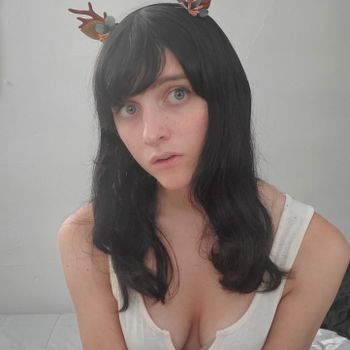 nude spookytitti3 posting white selfie