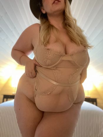 nude squishysophiee2 recording nude selfie