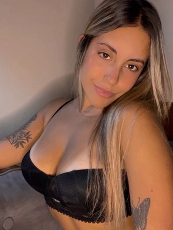 nude starryalexia posting girlfriend selfie