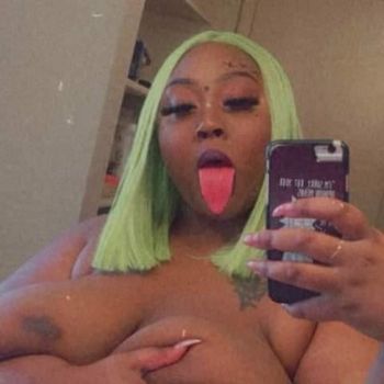 nude stonerbaby99 showing ebony selfie