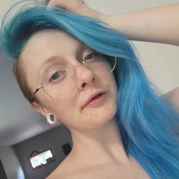 nude stoneywifey leaking lesbian selfie