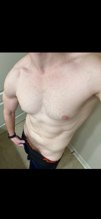 nude str8guyt custom content