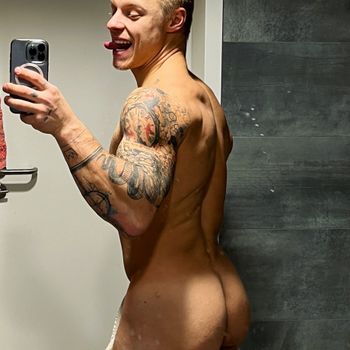 nude sven_basquiat showing czech republic