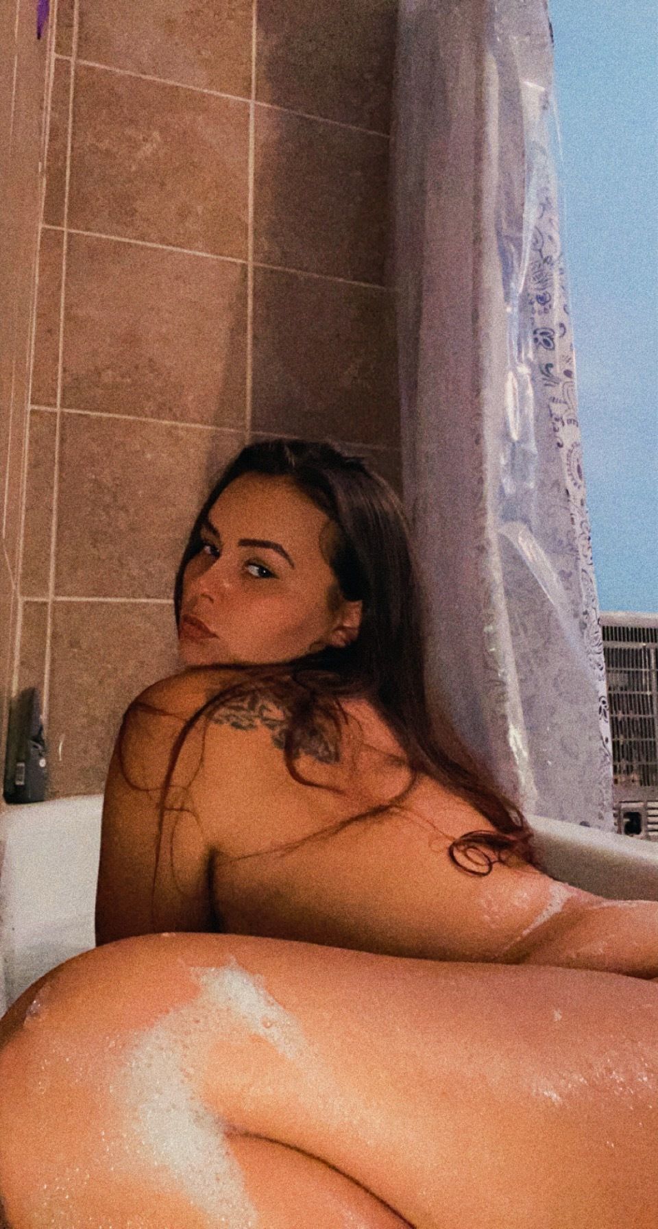 nude sweetashunny98 United States