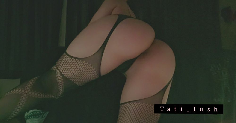 tati_lush OnlyFans doing submissive