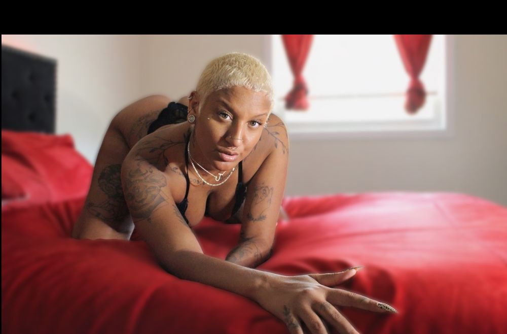 tatted_chocolatee OnlyFans showing streamer