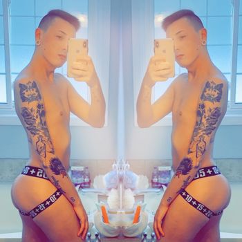 tattedtey OnlyFans exhibitionism selfie