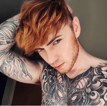 nude tattooedgingerlad leaking male selfie